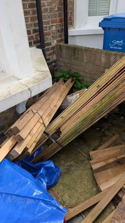 Photo of free Garden bar , dismantled (East dulwich) #1