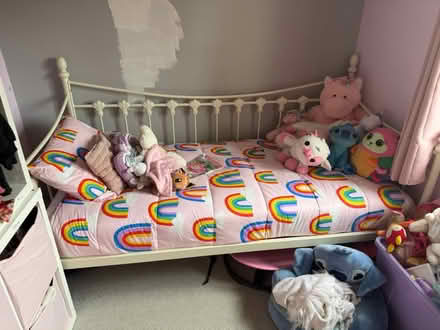 Photo of free Day bed and mattress (Hadlow) #1