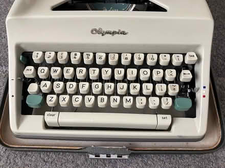 Photo of free Old Olympia Typewritter (SE21) #3