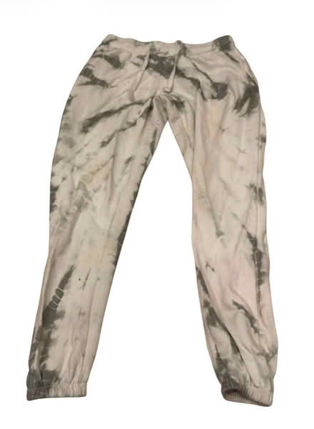 Photo of free Dreamsicle Woman’s Leggings (Brooklyn Storage) #1