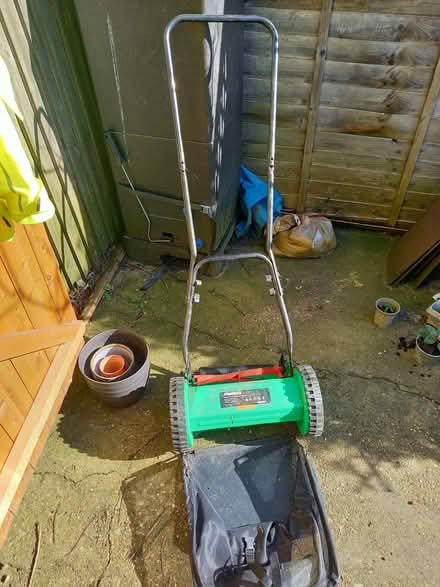 Photo of free Manual Lawn Mower (New Malden KT3) #1