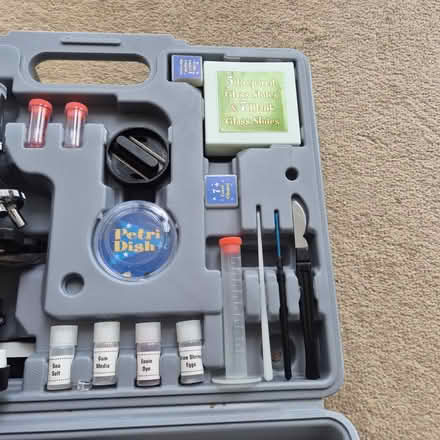 Photo of free 1200x 52-piece Microscope Set 8+ (Purley, Surrey) #3