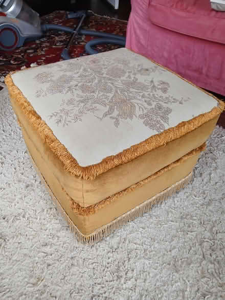 Photo of free Vintage footstool (Dunfermline KY12) #1