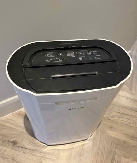 Photo of free Dehumidifier (Selhurst SE25) #2