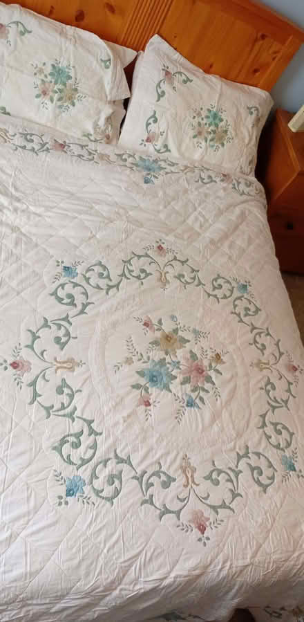 Photo of free Double Bedspread and 2 Matching Pillowcases (Yardley Wood B28) #1