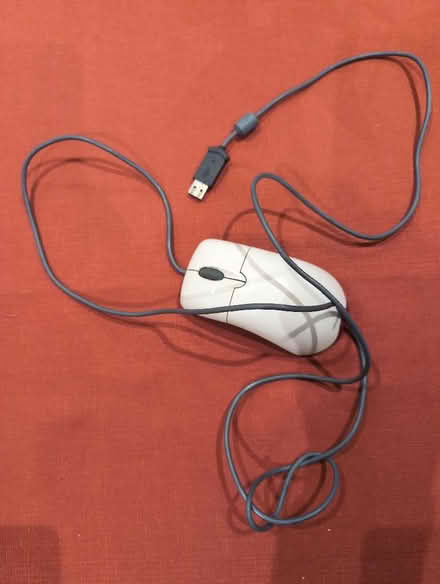Photo of free Wired mouse (Mitcham CR4) #1