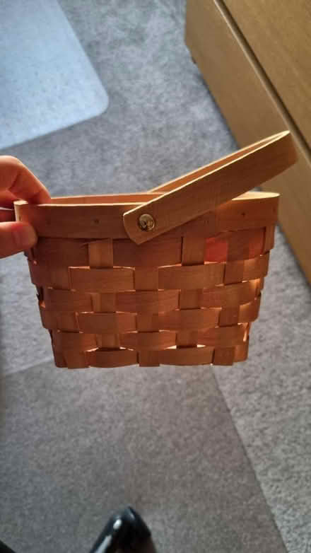 Photo of free Small basket (Tolworth KT6) #1