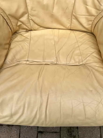 Photo of free Beautiful Leather Armchair (Bowburn (DH6)) #4