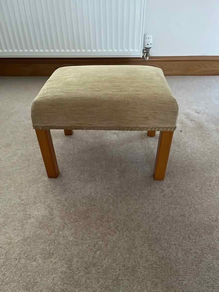 Photo of free Small stool (Sk23) #1