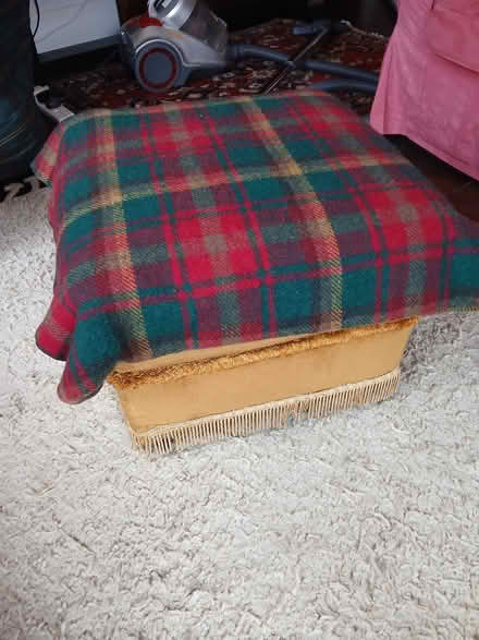 Photo of free Vintage footstool (Dunfermline KY12) #3