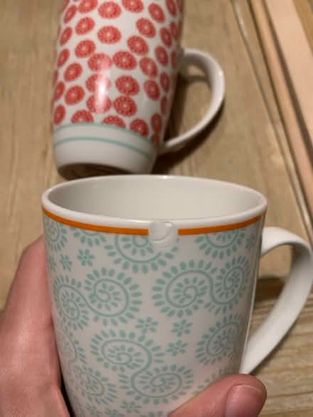 Photo of free Hanger + 2 mugs (Blackheath SE3 7DH) #2