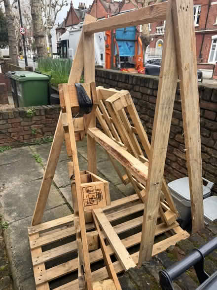 Photo of free 3x pallets (Parsons Green SW6) #1