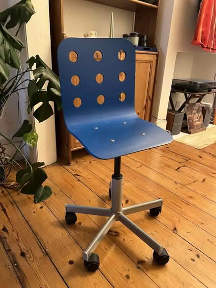 Photo of free Child's adjustable height chair (E10 5BS) #1