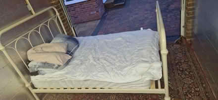 Photo of free Double bed (Tw208jz) #2