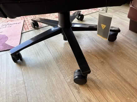 Photo of free Gaming chair (Park Street, St Albans AL2) #4