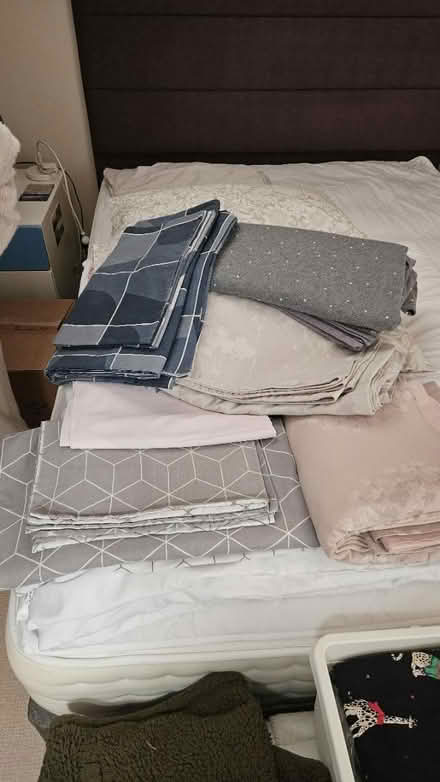 Photo of free Pillow cases and duvet covers (Cm15 8px) #1