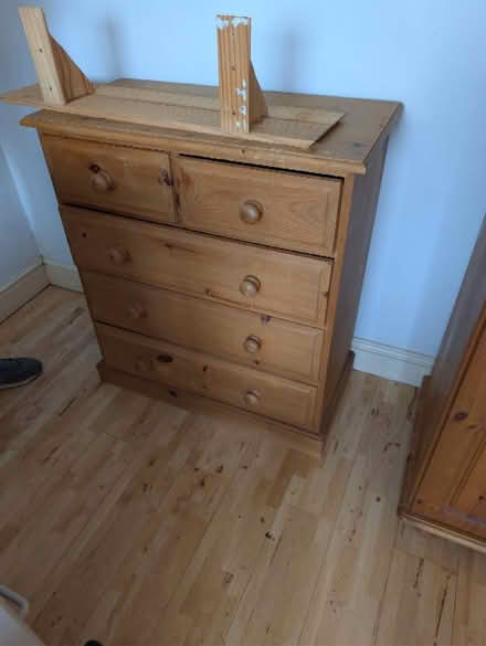 Photo of free Wardrobe and chest drawers (Me14 5qp) #4