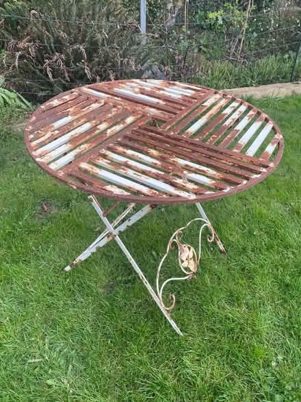 Photo of free Vintage bistro table (Sherwood TN2) #1