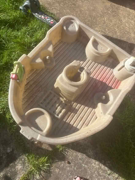 Photo of free Water table (Tadworth KT20) #2