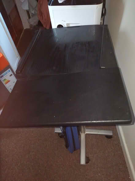 Photo of free wheeled laptop table (Rhayader LD6) #1