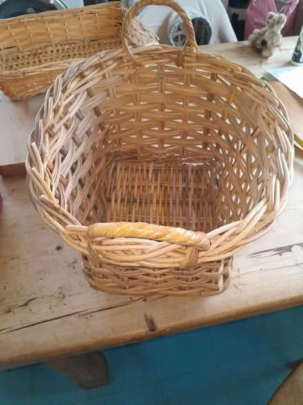 Photo of free Sturdy basket with handles (Mayland CM3) #2