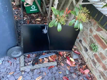 Photo of free Cracked screen gaming monitor (Nelson Road, Crouch End, N8) #1