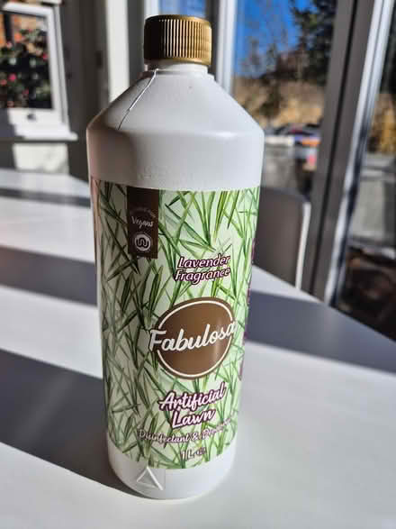 Photo of free Artificial grass cleaner (Balham SW12) #3