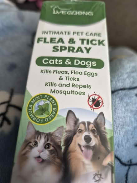 Photo of free flea n tick sprayofder (Little Carleton FY3) #1