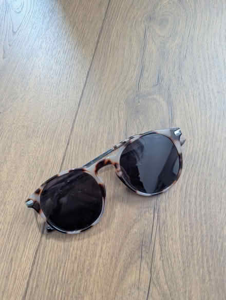 Photo of free Sunglasses (Rawdon LS19) #1