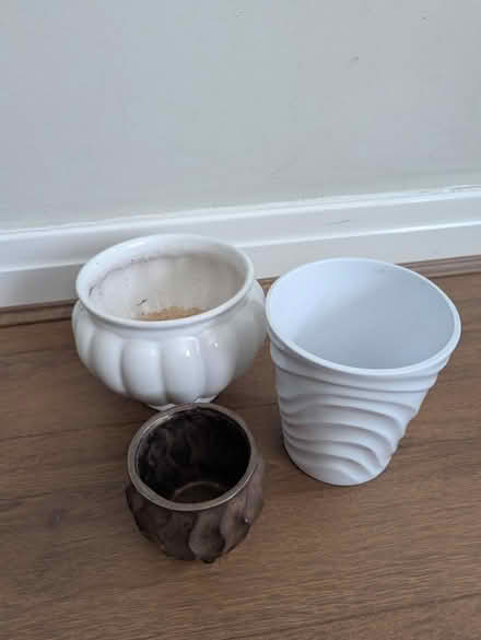 Photo of free Various small plant pots (Rawdon LS19) #1