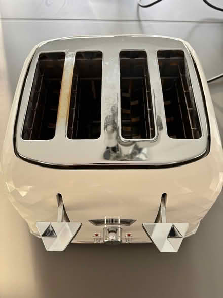 Photo of free Matching DeLonghi Kettle & Toaster Set (Welwyn AL6) #3