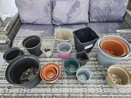 Photo of free Various growing pots (ST3 Lightwood) #1