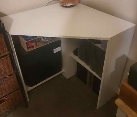 Photo of free White corner desk (Lower Stondon SG16) #1