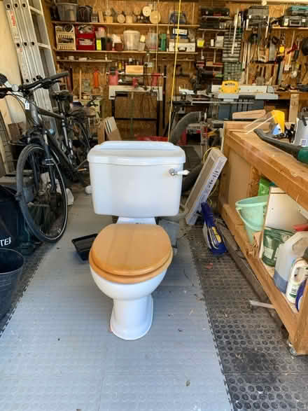 Photo of free Toilet (Witney OX28) #2