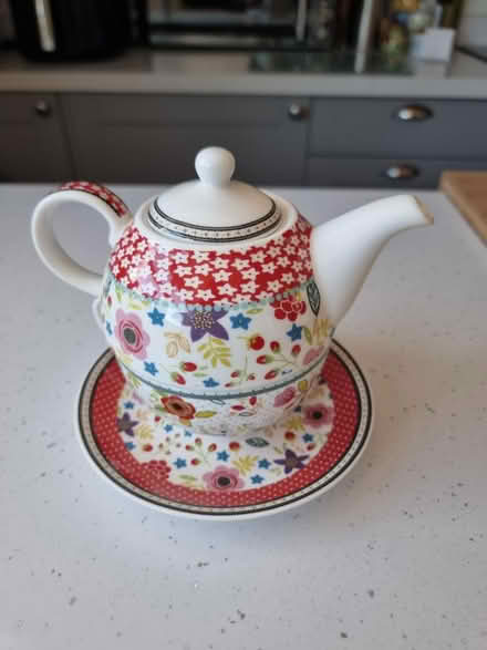Photo of free Tea pot (Wandsworth, SW18) #1
