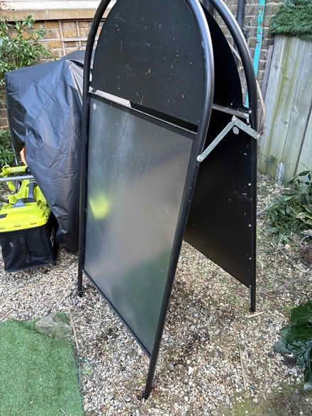 Photo of free Shop/Pub sign (Ravenscourt Park W6) #3