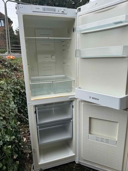Photo of free Bosh fridge-freezer (Kippington TN13) #2
