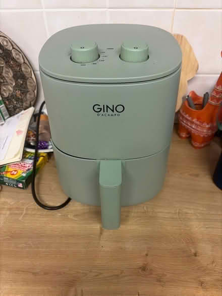Photo of free Small airfryer (Hednesford WS12) #1
