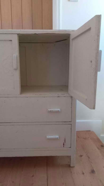 Photo of free Sideboard for restoration / upcycling (Kingswood BS15) #3