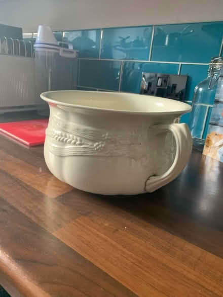 Photo of free Ornamental pot (M32) #1