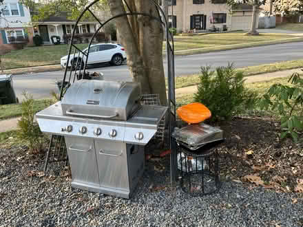 Photo of free Assorted garage finds (Kings park west) #1