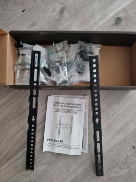 Photo of free 2 x TV stand, holds up to 55 inch screen. (Vauxhall SW8) #2