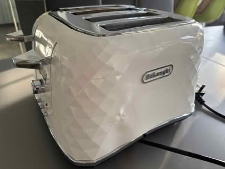Photo of free Matching DeLonghi Kettle & Toaster Set (Welwyn AL6) #2