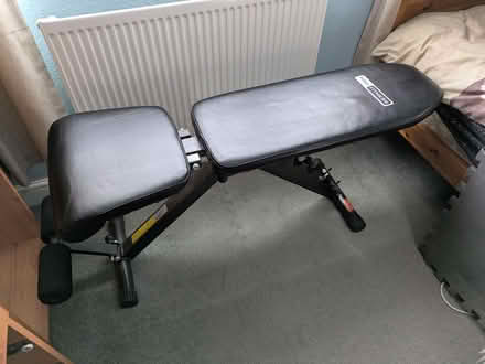 Photo of free Pro Fitness Workout Bench plus x4 Interlocking Rubber Mats (Bedwell SG1) #1