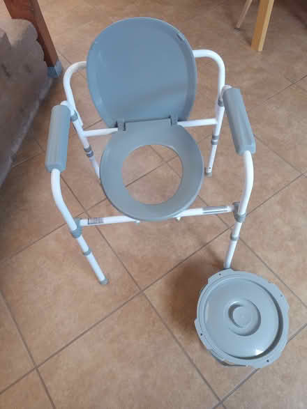 Photo of free Bedside commode (Edgewood/Alb eastside) #2