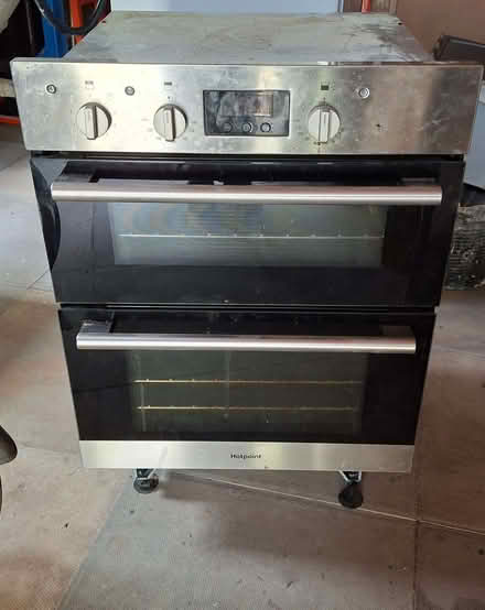 Photo of free Hotpoint Oven (Mardu SY7) #1