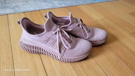 Photo of free Skechers slip on (43502 Blacksmith Square) #3