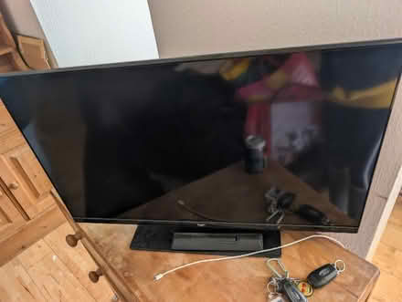 Photo of free Smart TVs one 24 and one 32 (Me14 5qp) #2