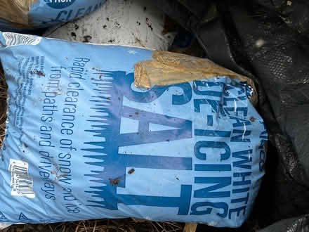 Photo of free 4 bags de-icing salt (Walton Manor OX2) #1