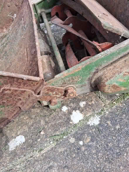 Photo of free Push qualcast mower (ME15 loose) #3